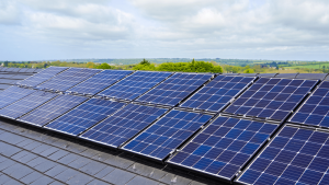 Inclinaison optimale des panneaux photovoltaïques en Bretagne pour maximiser le rendement