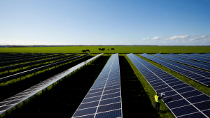 Prix d&rsquo;une centrale photovoltaïque au sol : estimation, coûts et facteurs à connaître