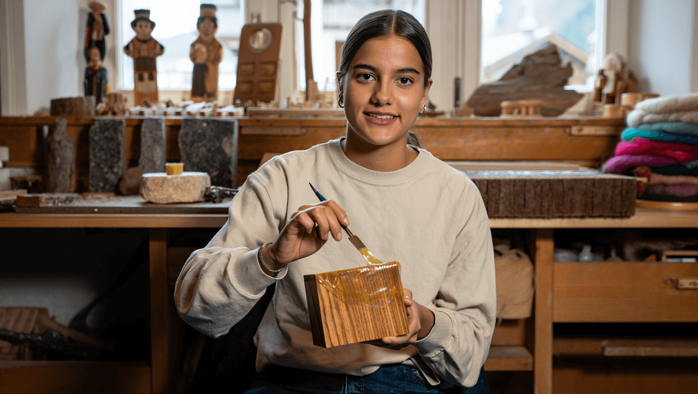 Comment créer un cadeau personnalisé avec des matériaux locaux pour soutenir l&rsquo;artisanat suisse ?