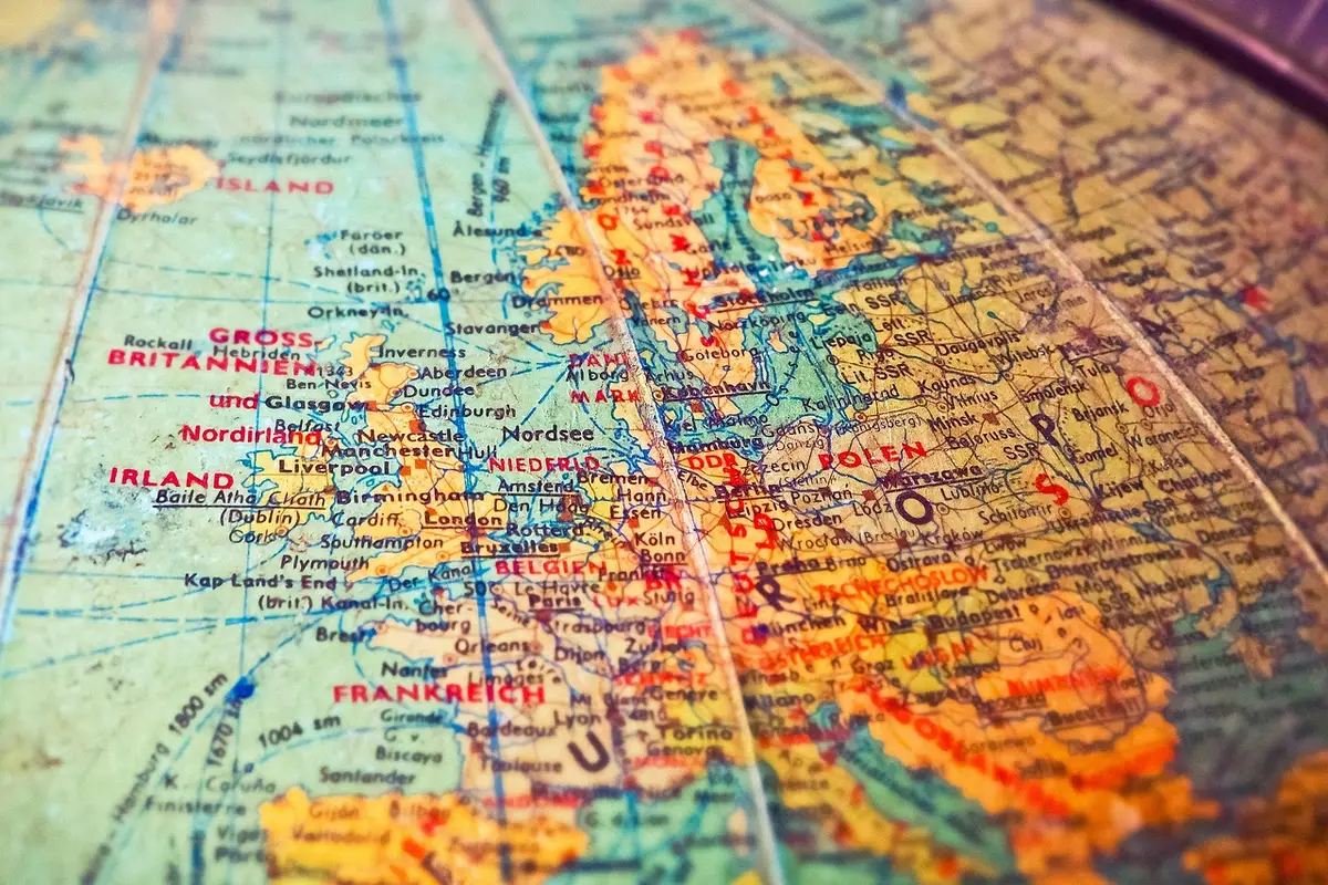 Carte des zones scolaires A B C en France