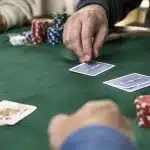 Quel matériel et quels jeux pour organiser une soirée casino factice réussie ?